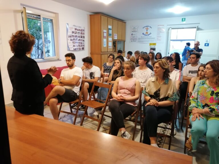 “Attendiamoci: studenti reggini”